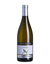Lade das Bild in den Galerie-Viewer, Der Weinkeller Hohenbrunn präsentiert eine Weinflasche vom Weingut Nunzio Ghiraldi mit Lugana Il Gruccione DOC.