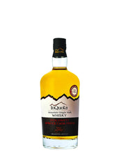 Lade das Bild in den Galerie-Viewer, Der Weinkeller Hohenbrunn präsentiert von der Villa de Varda, einer Destillerie im Trentino, eine Flasche "In Quota" Single Mount Whisky Dolomiti Spruce Cask Finish.