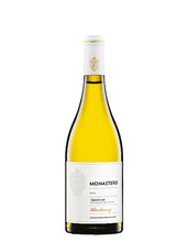 Lade das Bild in den Galerie-Viewer, Der Weinkeller Hohenbrunn präsentiert eine Flasche Monastero Chardonnay Trentino DOC der Fondazione Edmund Mach in San Michele All`adige im Trentino.
