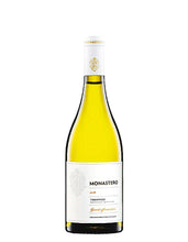 Lade das Bild in den Galerie-Viewer, Der Weinkeller Hohenbrunn präsentiert eine Flasche Monastero Sauvignon Trentino DOC der Fondazione Edmund Mach in San Michele All`adige im Trentino.
